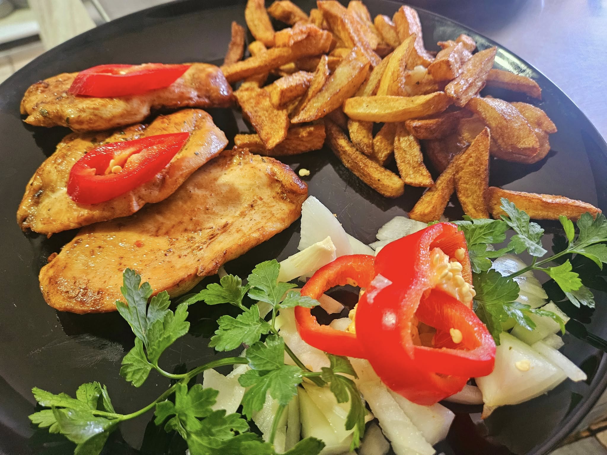 PILEĆE BELO MESO PO IZBORU 300 G